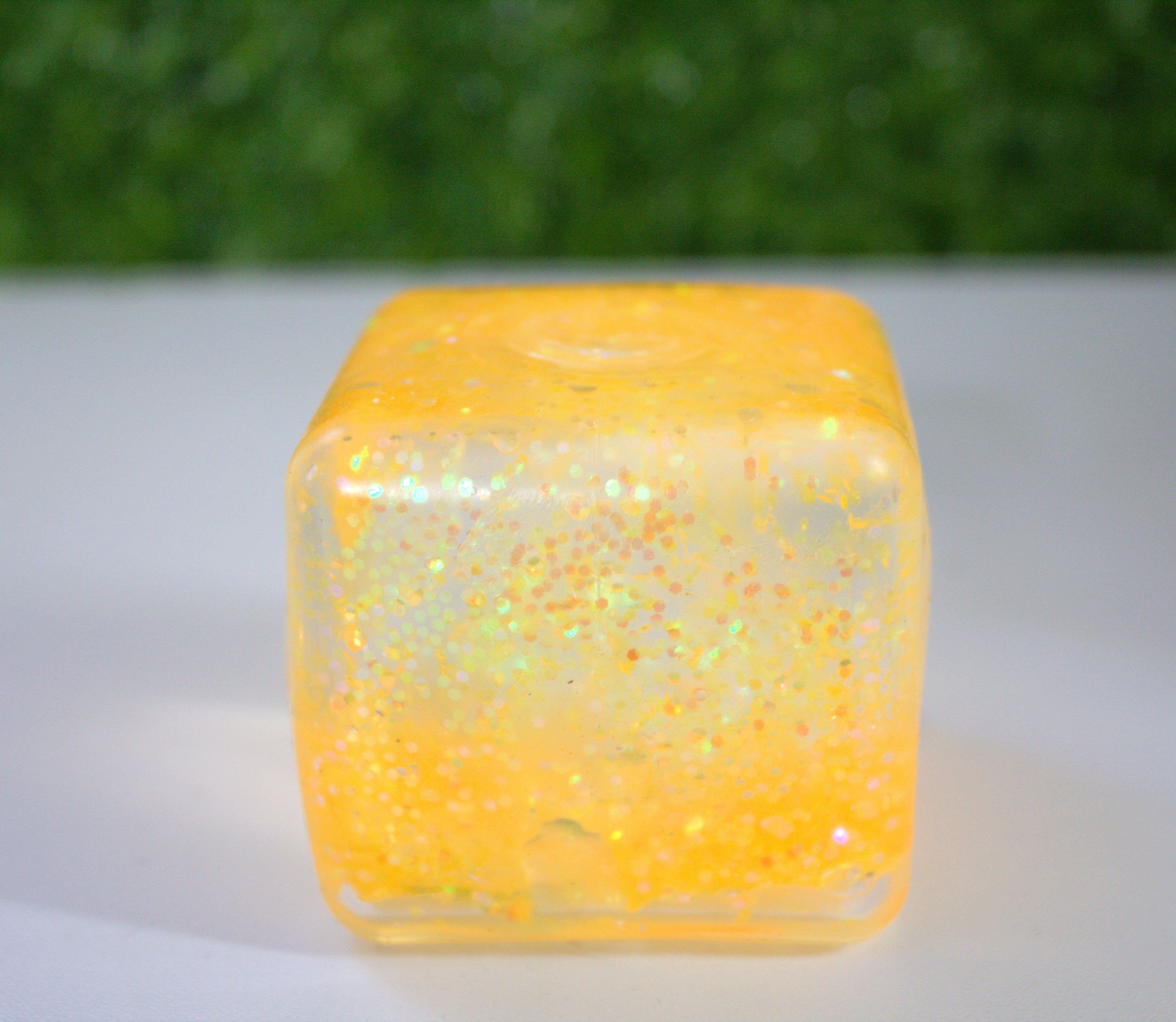 Fun Dough Squishy Glitter Cubes